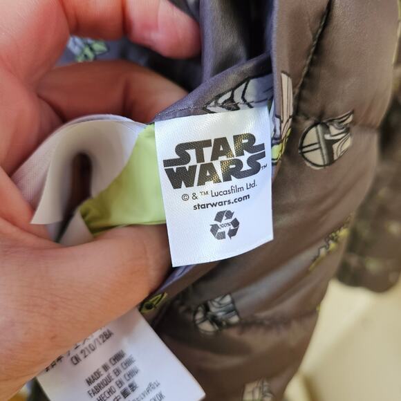 Disney Star Wars Grogu Gray Puffer Coat Size XXL NWT Reversible Baby Yoda - Picture 7 of 12